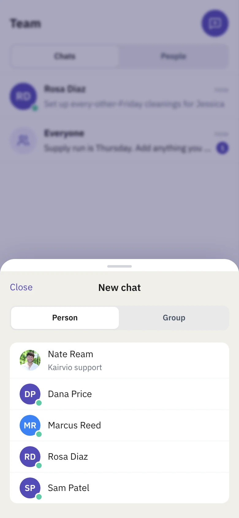 The New chat sheet, with a person or a new group to pick.